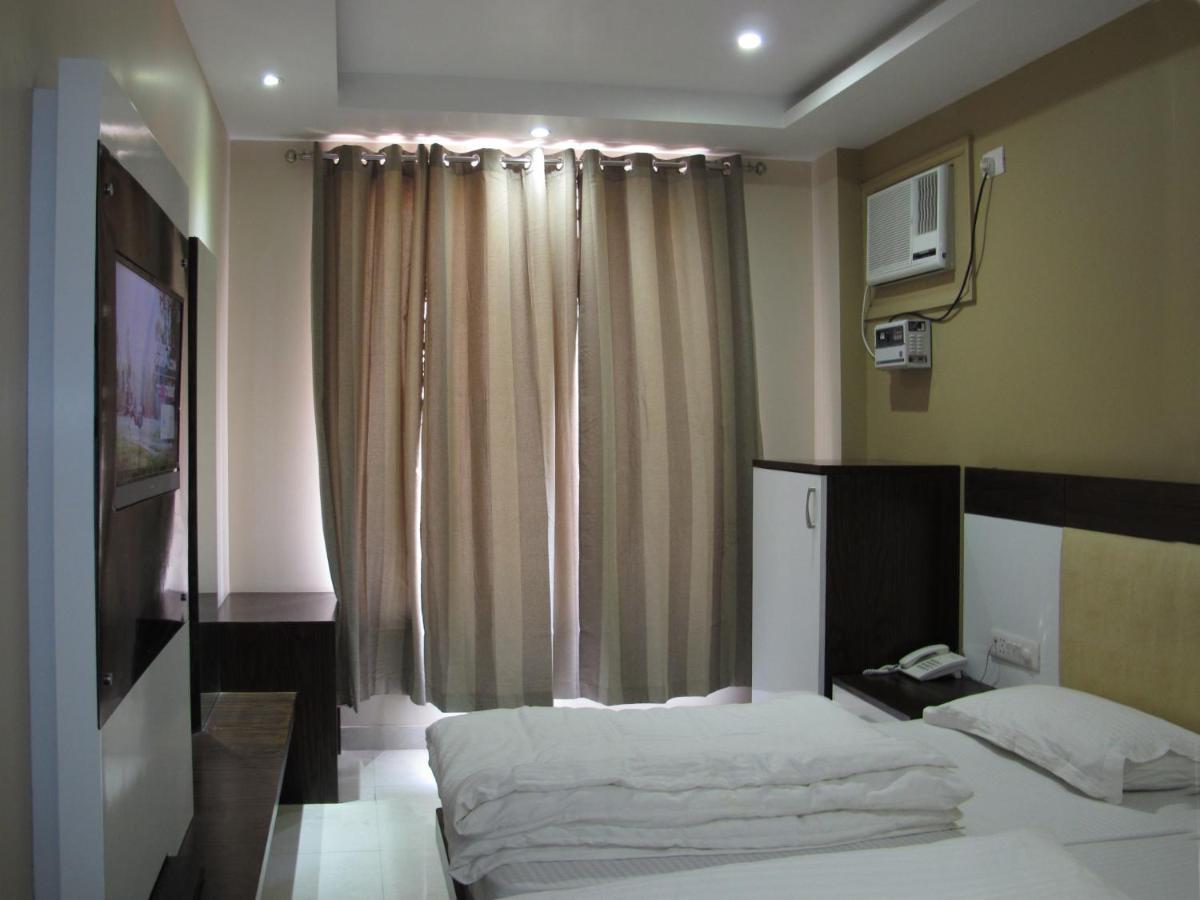Raj Mahal Inn Ню Делхи Екстериор снимка