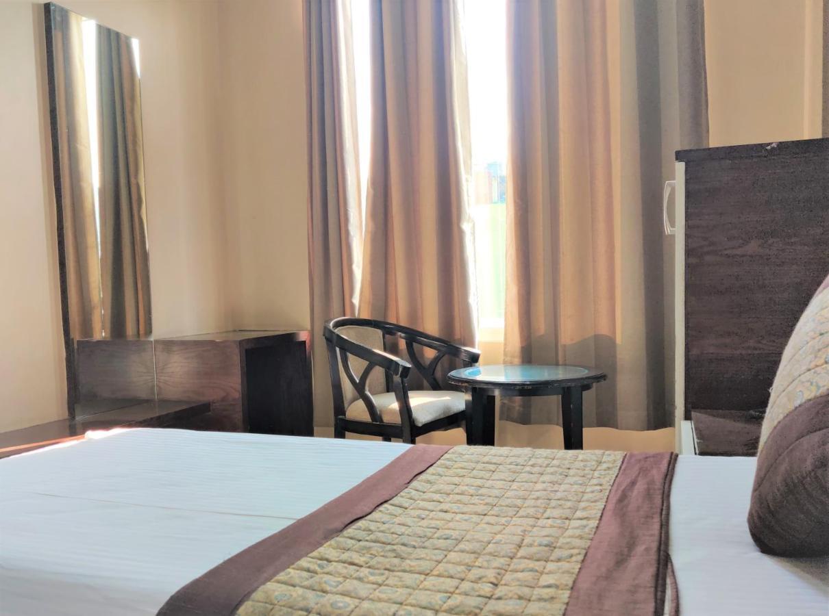 Raj Mahal Inn Ню Делхи Екстериор снимка