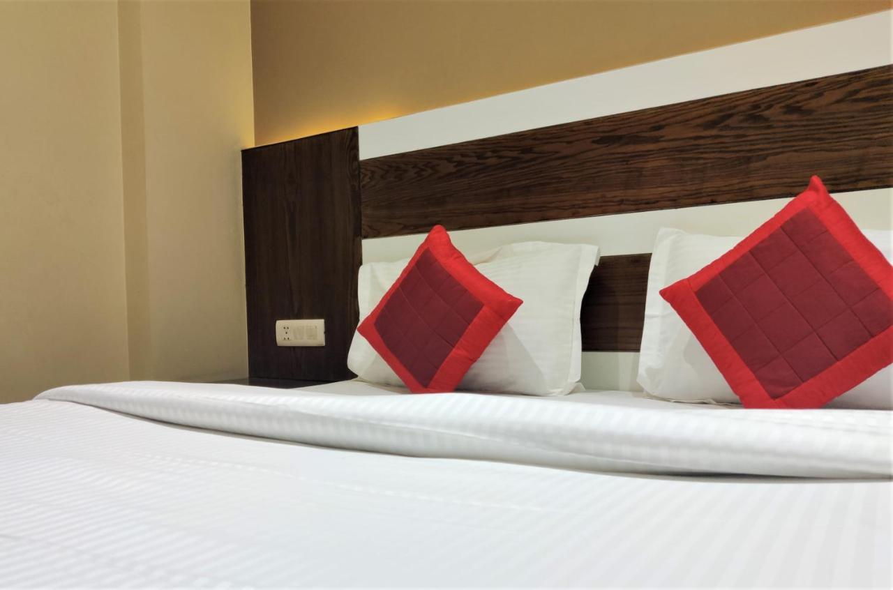 Raj Mahal Inn Ню Делхи Екстериор снимка