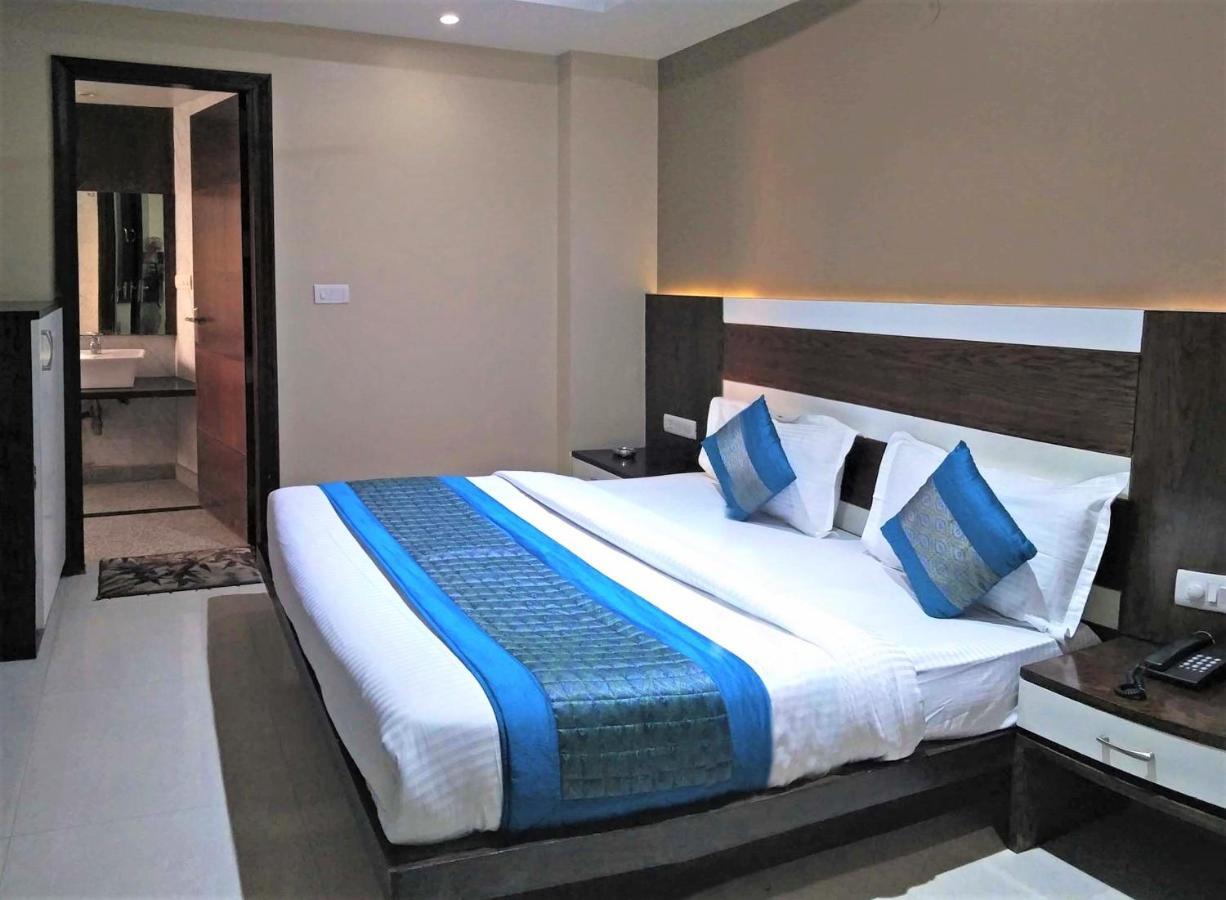 Raj Mahal Inn Ню Делхи Екстериор снимка